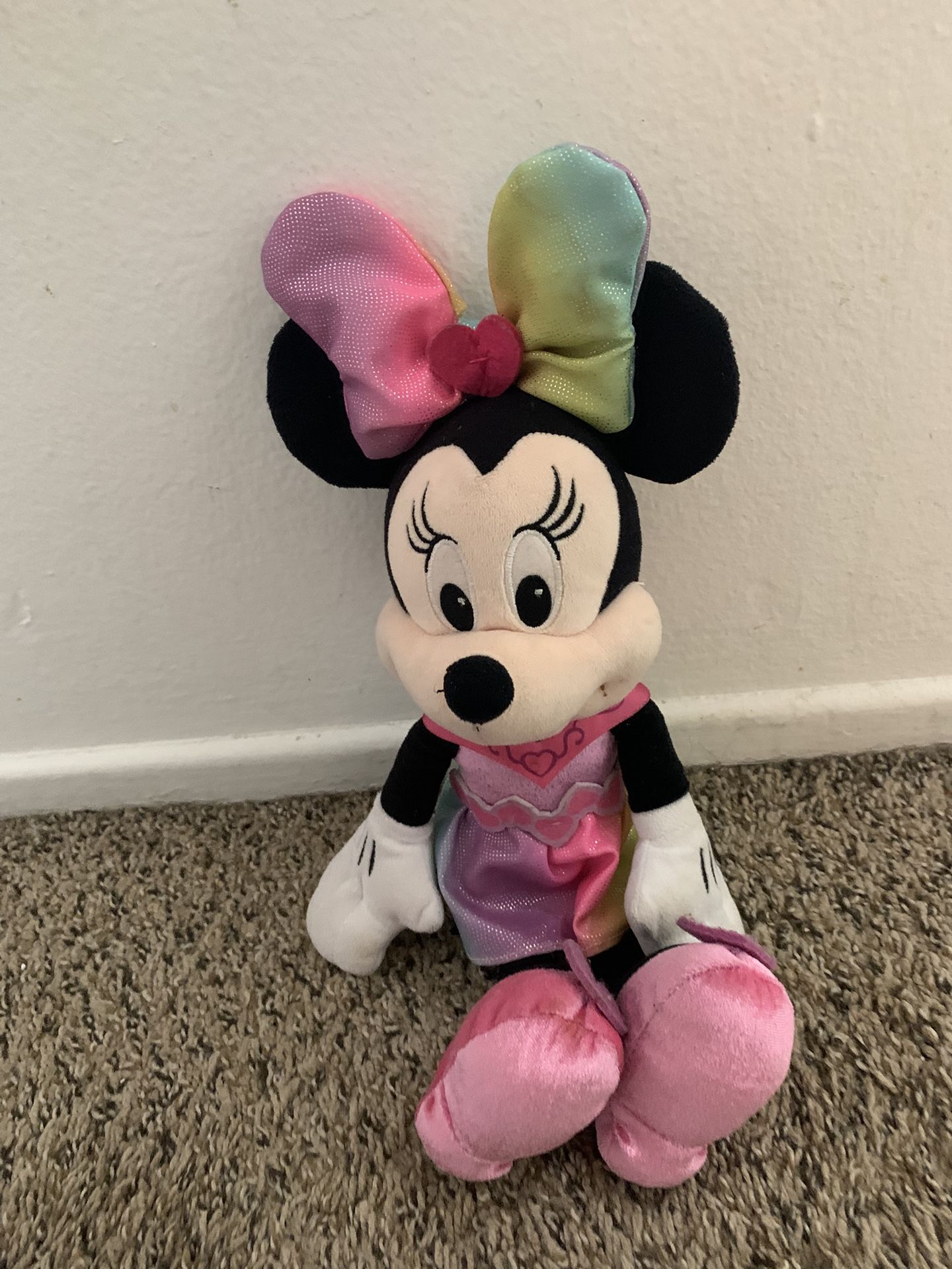 $5 Disney Clubhouse Junior Sparkle and Sing Minnie Mouse Light Up Bow Talking Doll
