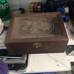 I Vtg Wood w/Etched Roses on Lid w/Mirror Jewelry Box