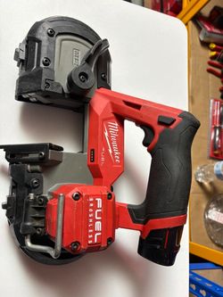 Milwaukee M12 FUEL Bandsaw