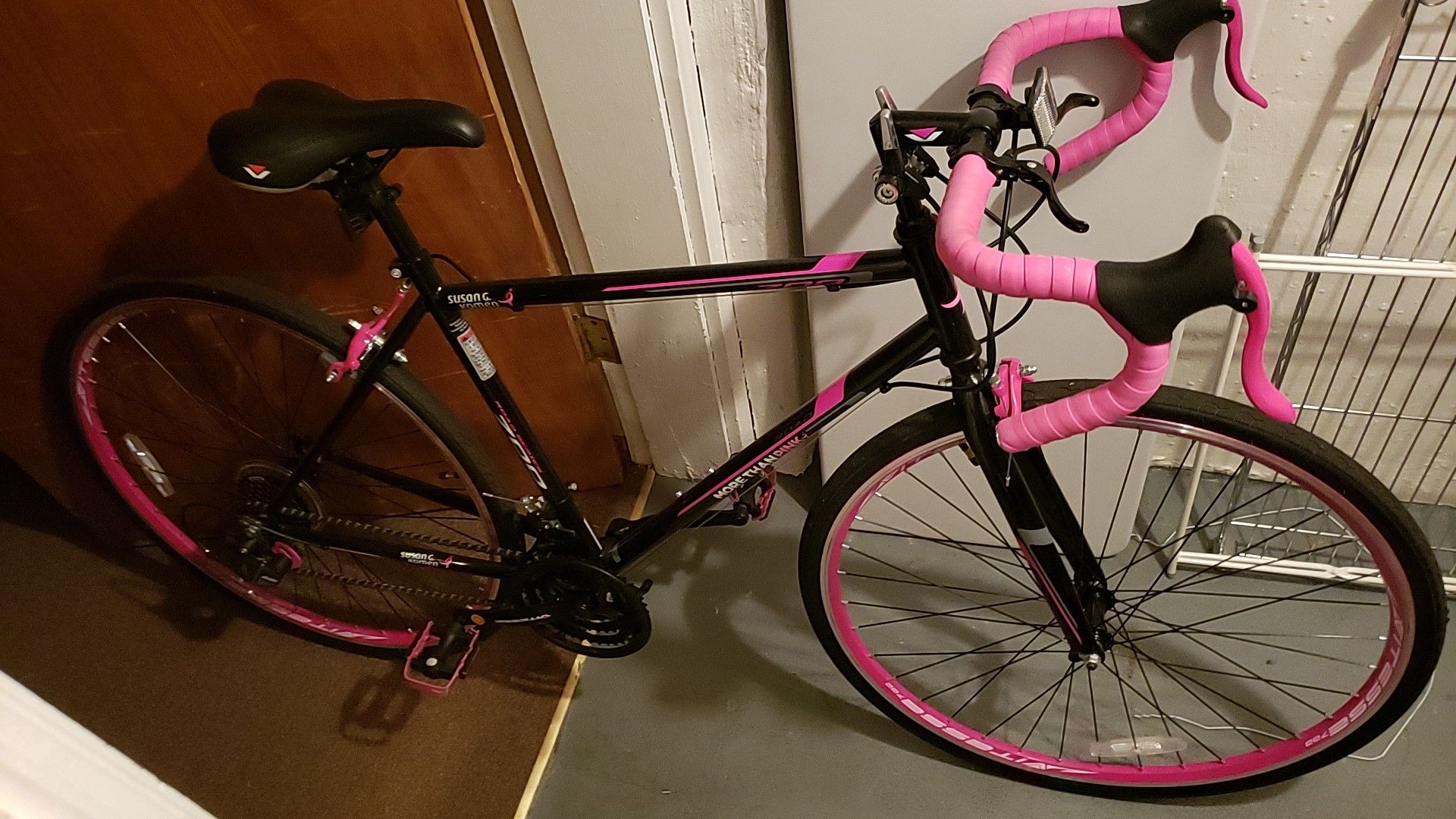 Susan g komen 700c hotsell women's courage road bike