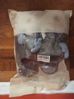 NEW - SLIPPERS -10-11 (44-45)