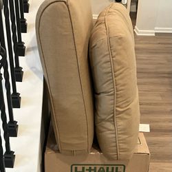  4 Sets Of Club Chair Pillows 