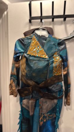 Halloween Disney Descendants costume