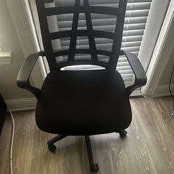 Desks chair with adjustable height