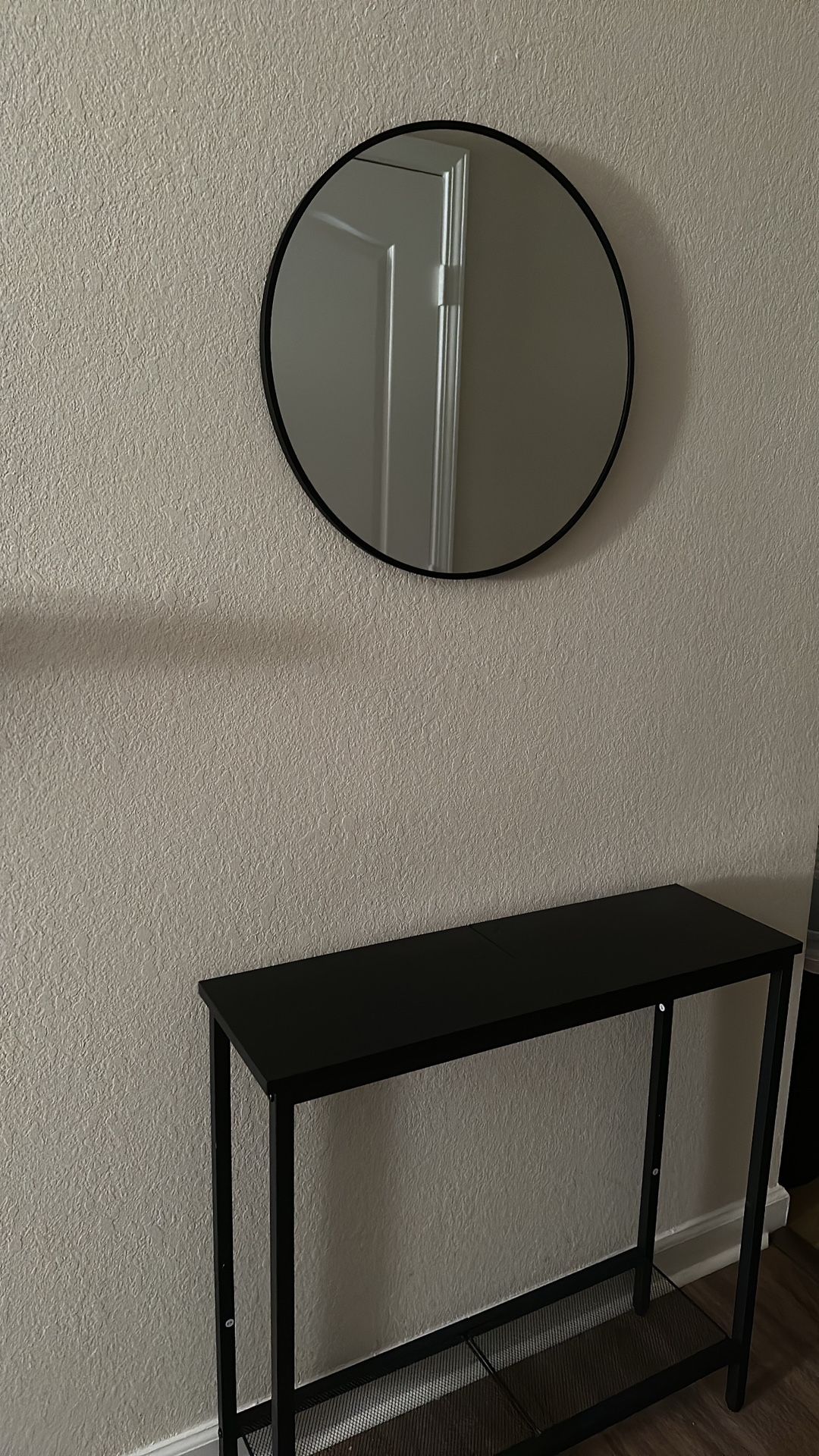 Entry Table + Mirror