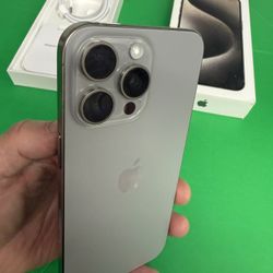 iPhone 15 Pro Max 256gb Factory Unlocked/ Liberado Para Cualquier Companias 