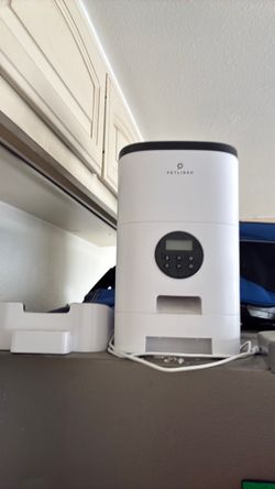 Petlibro automatic feeder for cats