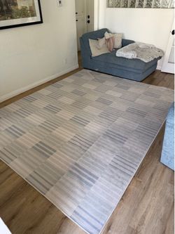 Tumble Arlo Rug – Blue/Ivory – 8’ x 10’ — Like New