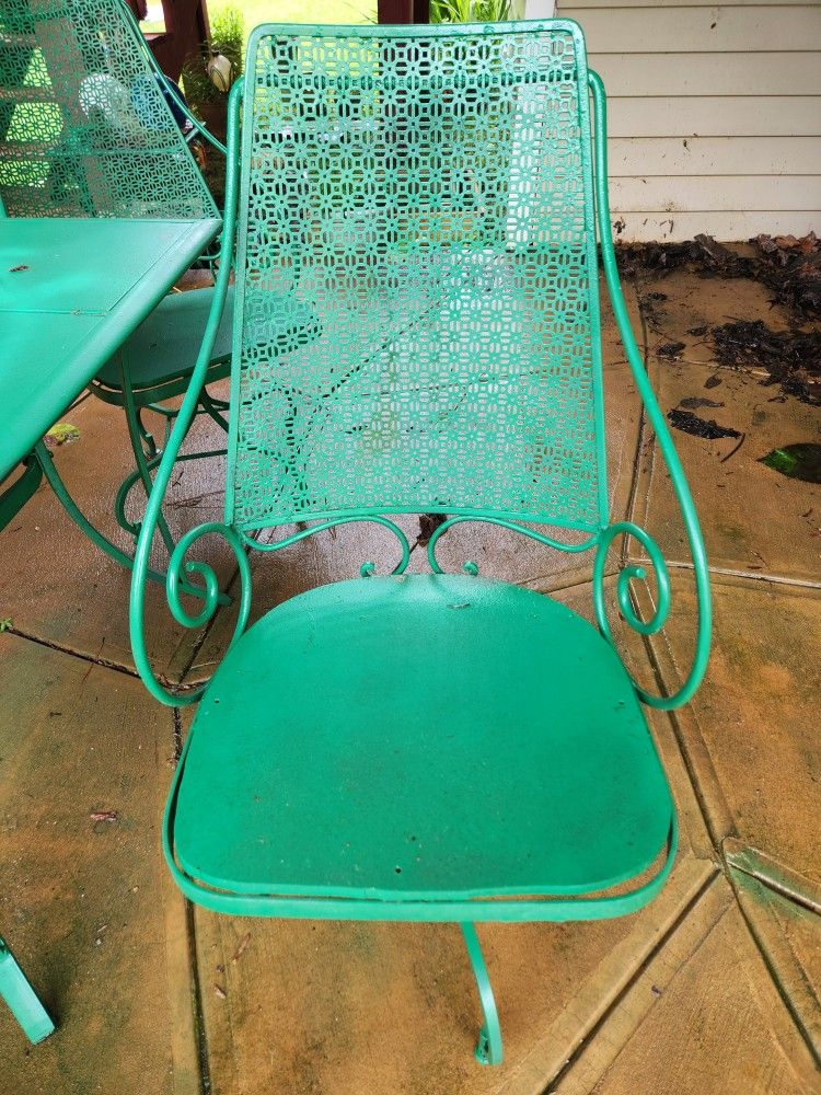 1950s Cast Iron Outdoor Swiveling Patio Chairs - Set of 4