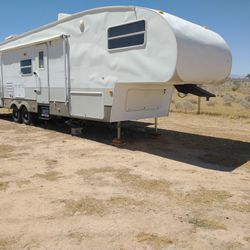 07 Keystone Outback Fifth Wheel Travel Trailer