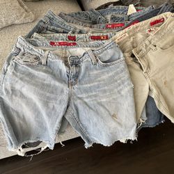 DENIM SHORTS SIZES 24/25 PICK UP TODAY