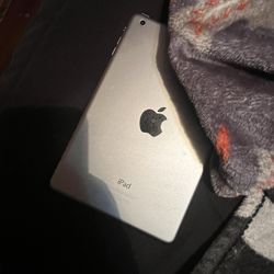 A Ipad Mini 