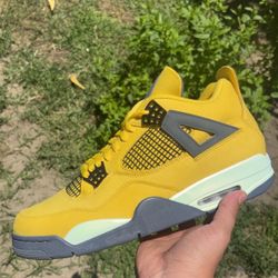 Jordan 4 Retro Lightning