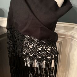 Women vintage shawl black cashmere and crochet & silk fringes handmade S.A.