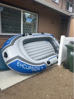 Inflatable raft