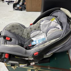 Infant/ Toddler Car seats 