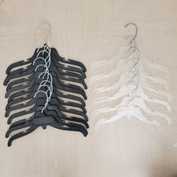 Black/Clear Infant/Toddler Hangers (18)