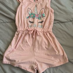 Girls' clothing size 5T