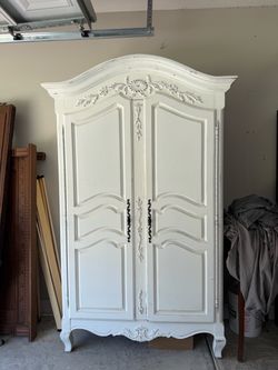 Vintage French Provincial Armoire — $500 OBO