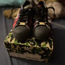 Bape Star, BAPE Camo Low-Top Sneakers – Authentic – Box Included