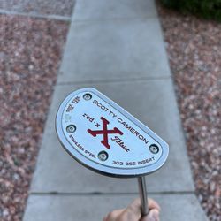 Scotty Cameron Red X Putter