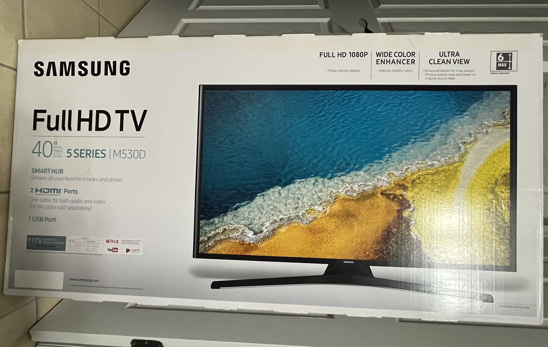 TV Samsung 40” 1080P Smart LED LCD TV like new with original box and remotes And Antenna
