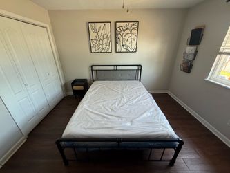 Queen bed set