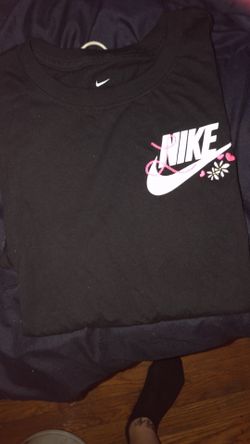 Black nike shirt