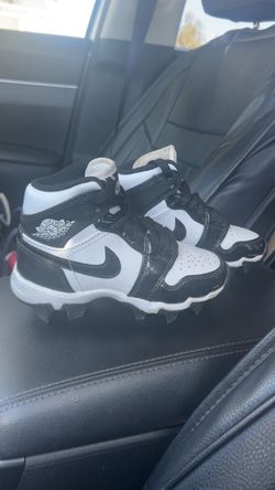Air Jordan 1 Mid Football Cleats