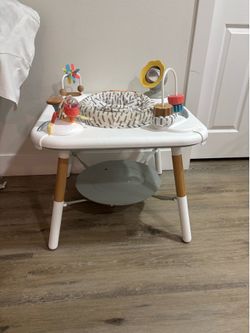 Skip hop baby Activity Center & Play table