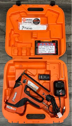 Paslode IM250A-Li2 16 Gauge Cordless Li-Ion Angled Finish Nailer W/ 2 Batteries, Charger & Case