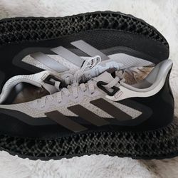 *NEW*  ADIDAS 4DFWD 2 (MENS 9.5)