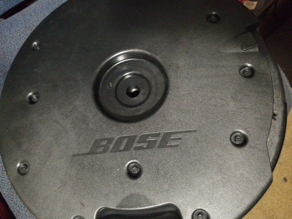 Nissan Rogue  Bose  Subwoofer  2017.5 