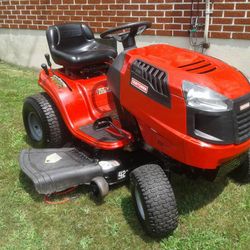 CRAFTSMAN LT2000 AUTOMATIC RIDING MOWER 