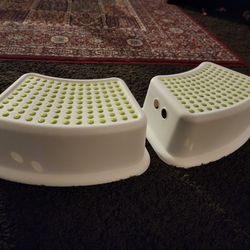 Set Of 2 Kids Step Stools
