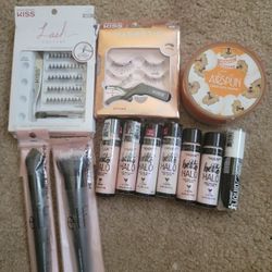 Bundle Of Lashes, Setting Powder, Highlighters And Brushes!