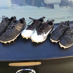 Kids cleats