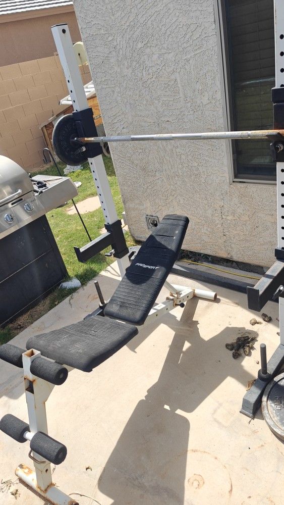 Smith Machine And Pull-Ups/Dips Stand