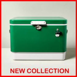 Hard-Sided 80can/54qt Cooler Green/Cream - Hearth & Hand™ with Magnolia
ADO #:TGT-30077
Brand New – Box Not Perfector No Box.Price is Firm.

