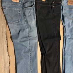 2  Levis Jeans: 501 Blue and 505 Black ( 3 already SOLD)