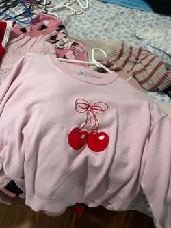 Women Shirts/sweaters