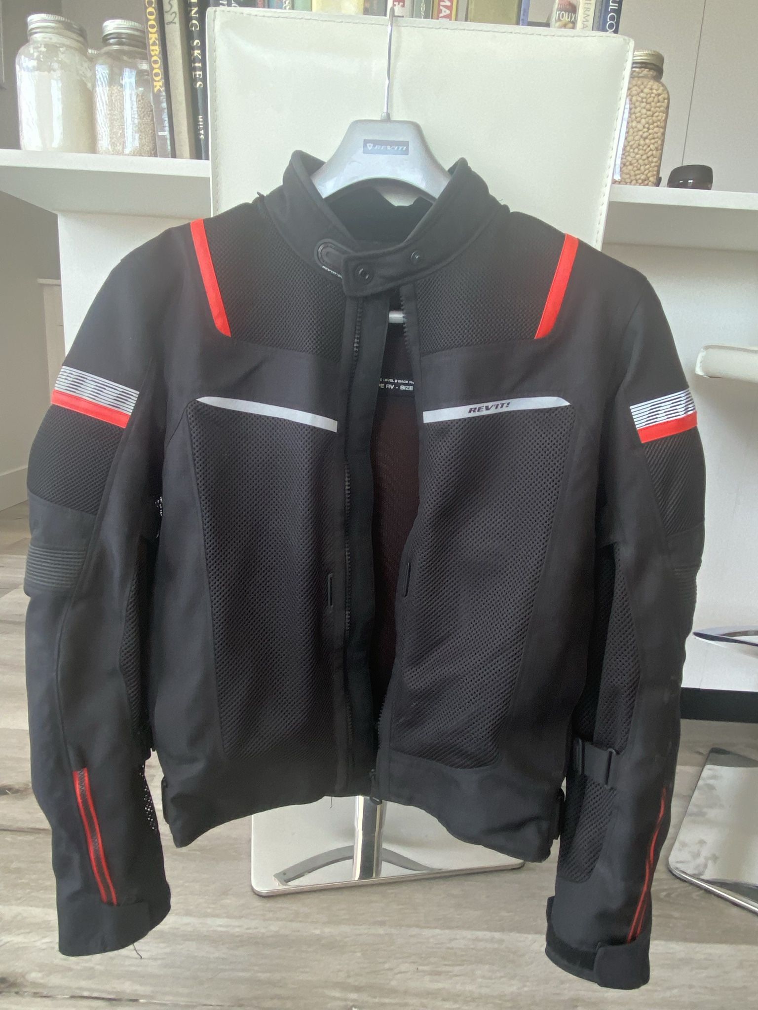 Revit Tornado 3 Jacket Large