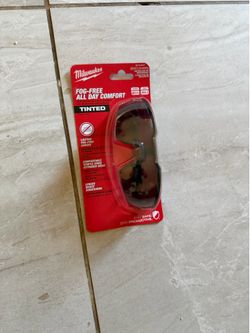 Milwaukee safety glasses