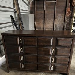 Dresser With Mirror And Chest