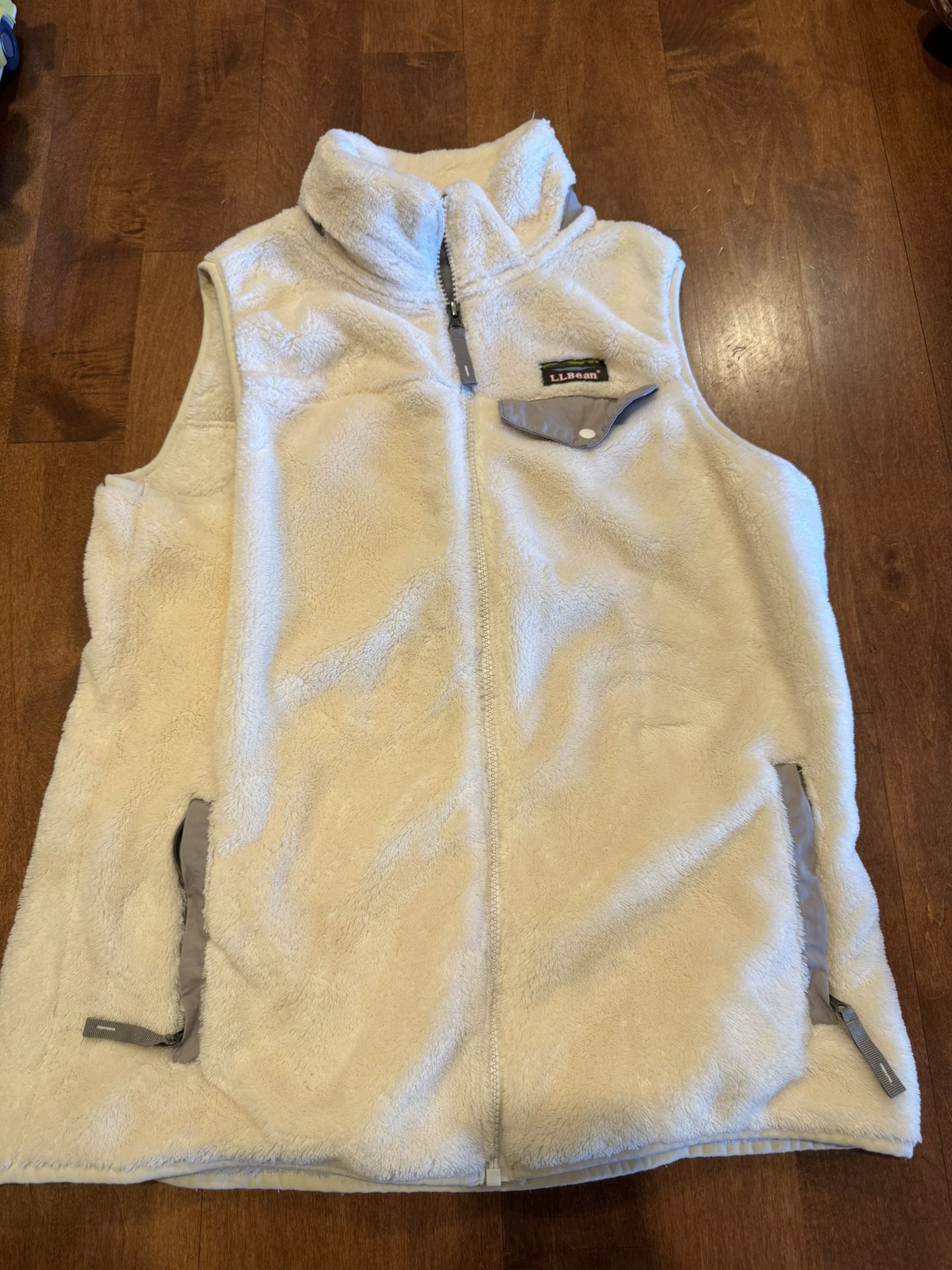 Women’s L.L. Bean soft fleece vest shipping available