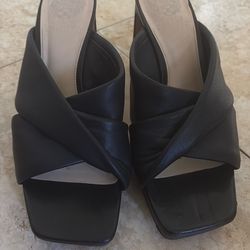 Black Vince Camuto heels size 8.5 -9