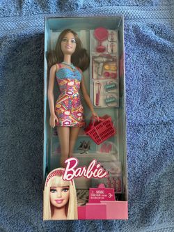 Shopping Barbie 