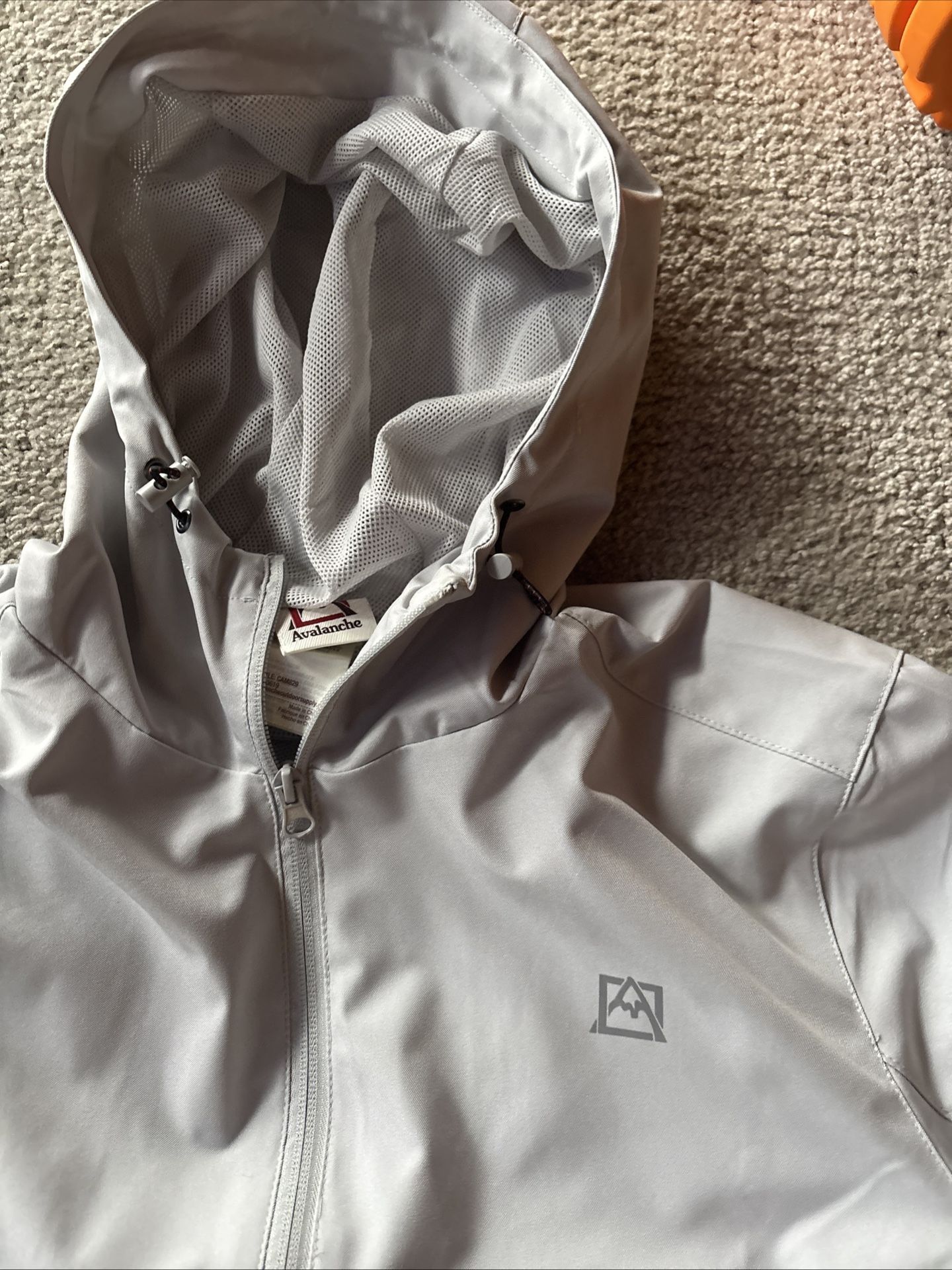 avalanche rain jacket grey size medium
