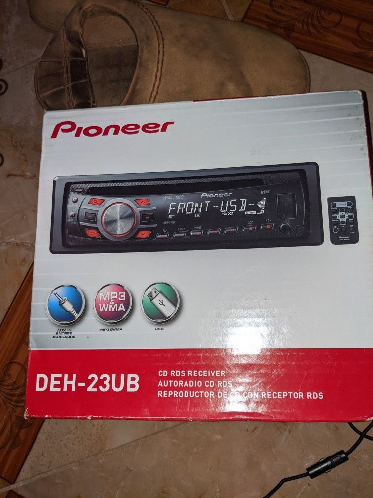 Pioneer DEH-23UB stereo CD Player