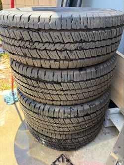 General tires size 235/65/16 like new !